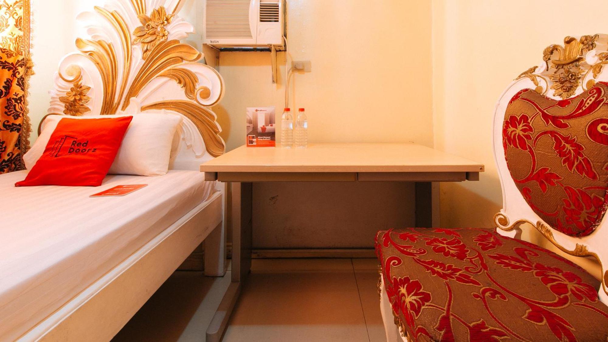Reddoorz At Manila Venetian Hotel Экстерьер фото
