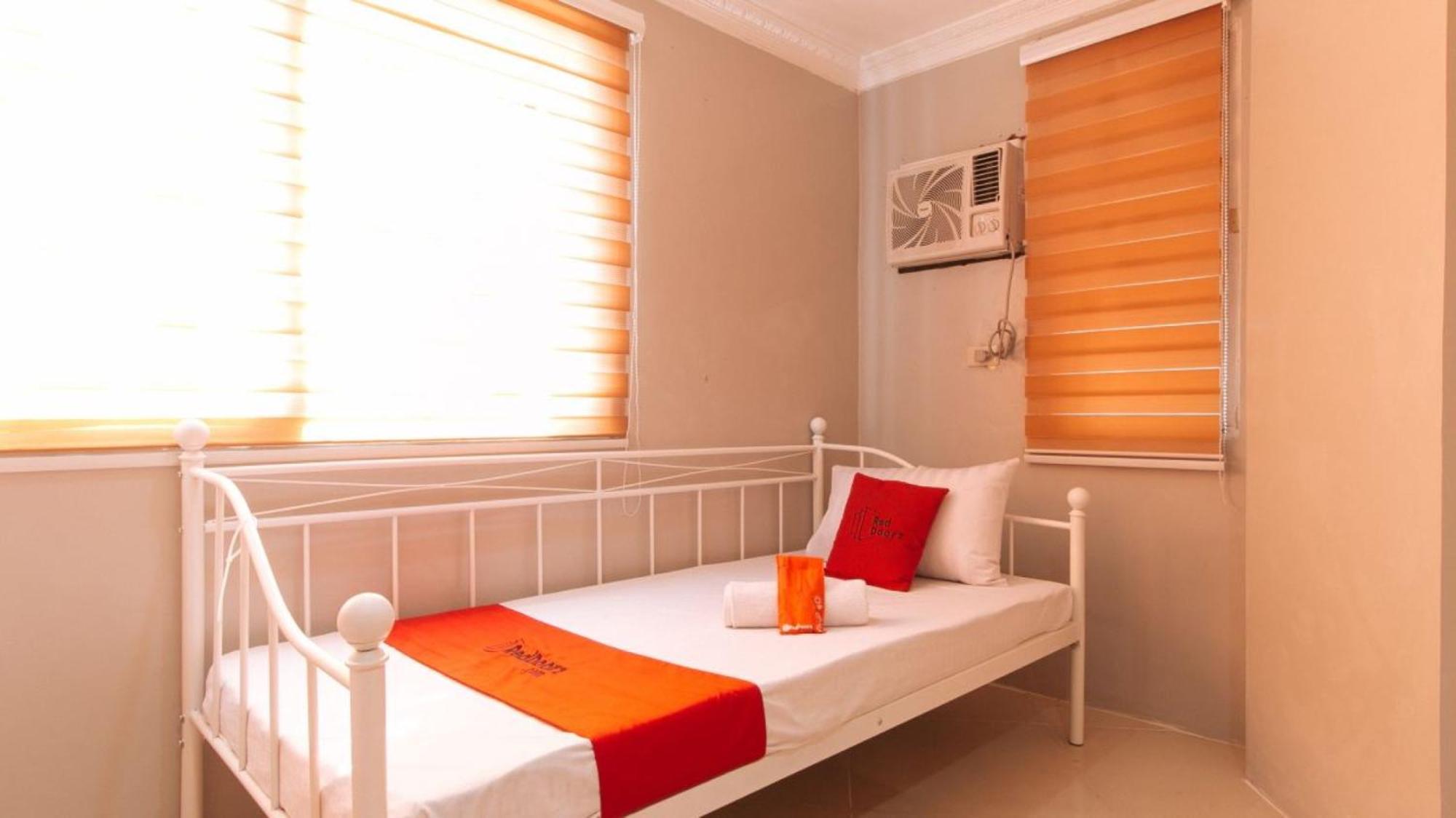 Reddoorz At Manila Venetian Hotel Экстерьер фото