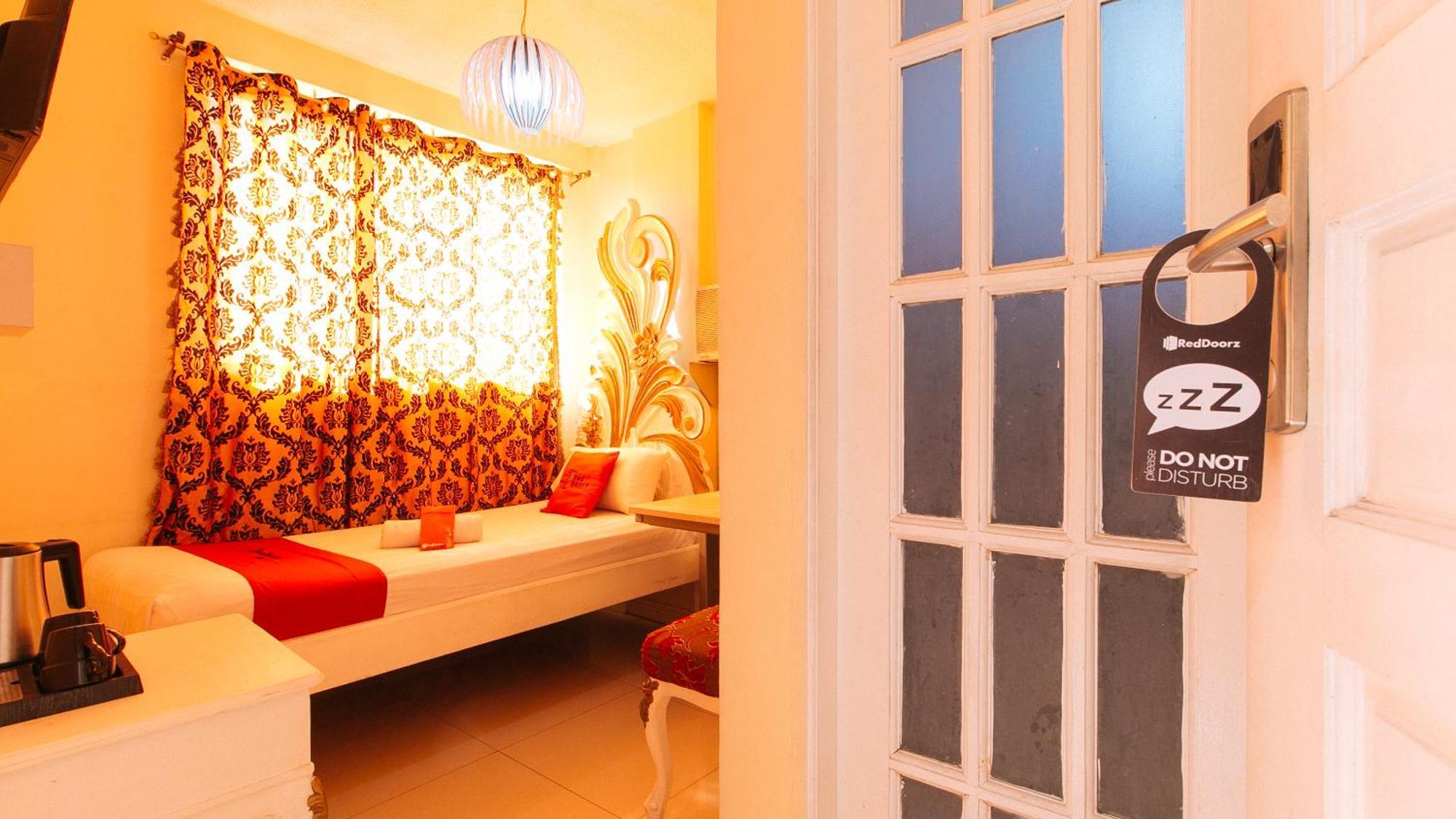 Reddoorz At Manila Venetian Hotel Экстерьер фото